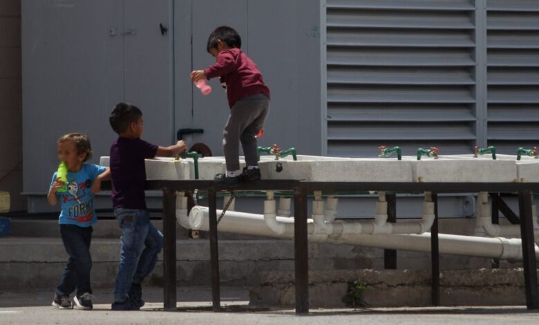 Sedena intercepta a 57 niños migrantes que arribaron solos a la frontera norte de México