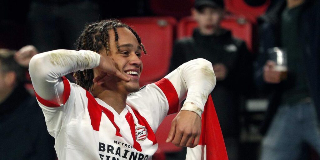 Simons lidera el 6-0 del PSV antes de visitar al Sevilla