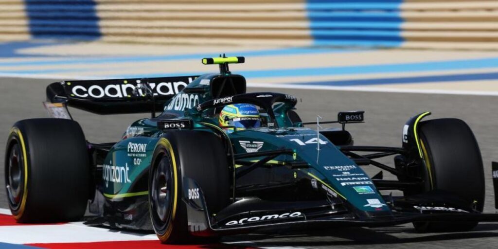 Test F1, día 2: Alonso se doctora en su Aston Martin
