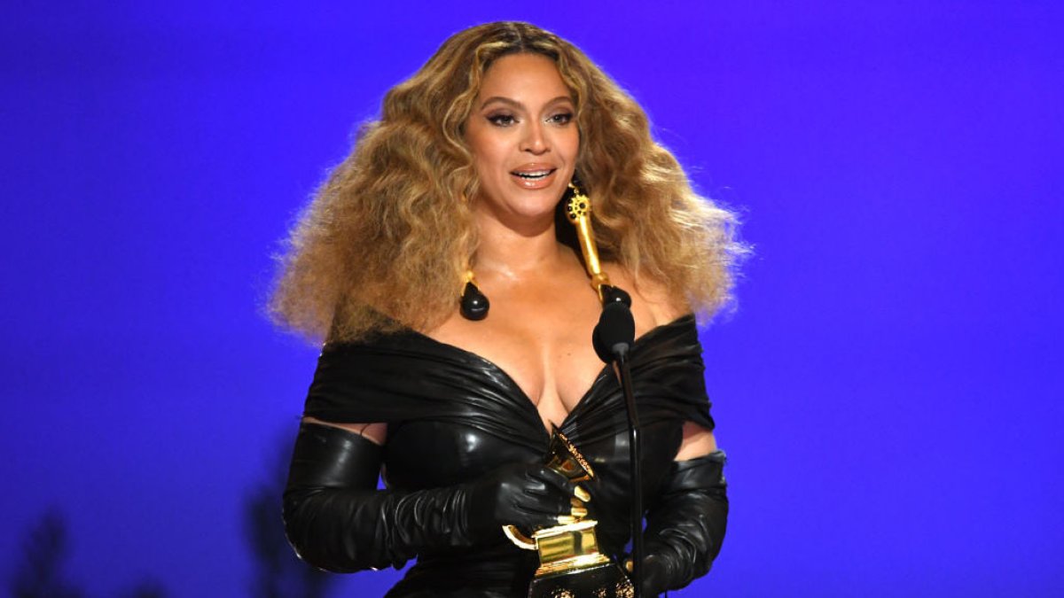 Todo listo para la entrega de los Premios Grammy y Beyoncé podría hacer historia