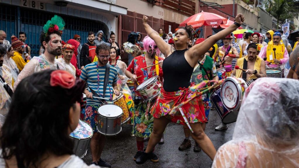 Tragedia en medio del carnaval: al menos 19 fallecidos y cientos desplazados por fuertes lluvias en Brasil