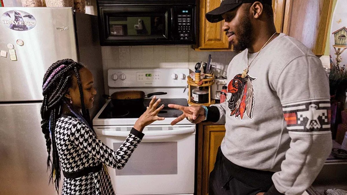 Tuvieron que regresar a la casa en la que crecieron de niños debido a la inflación