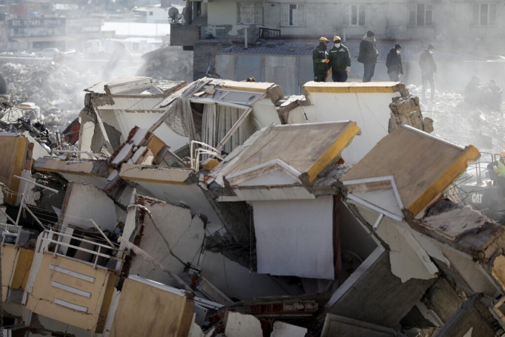 Un terremoto de 6.4 de intensidad sacude el sur de Turquía