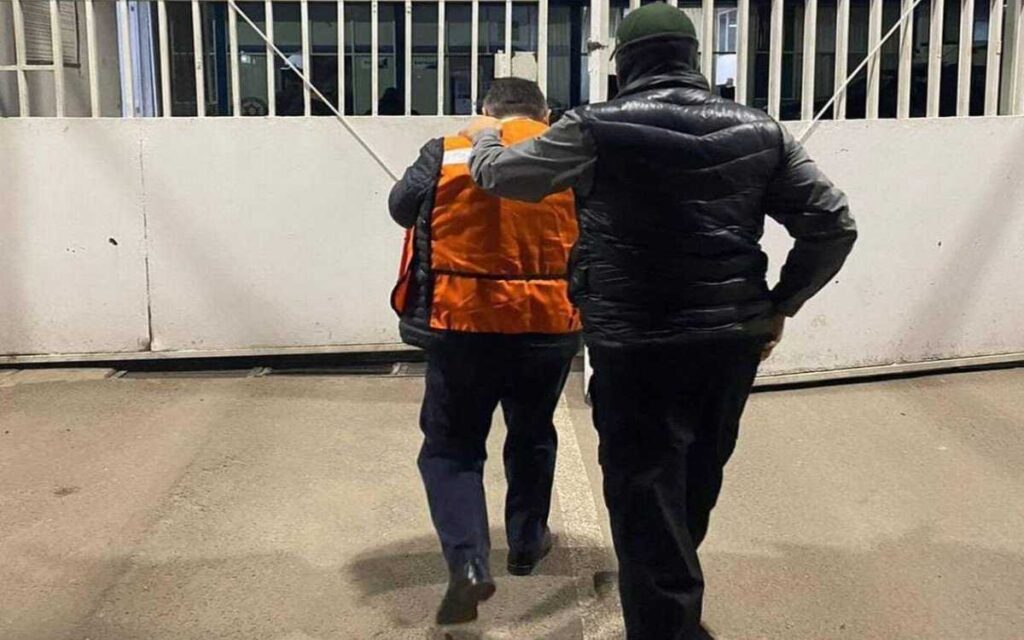 Vinculan a proceso a exfuncionarios por homicidio doloso en casos de meningitis