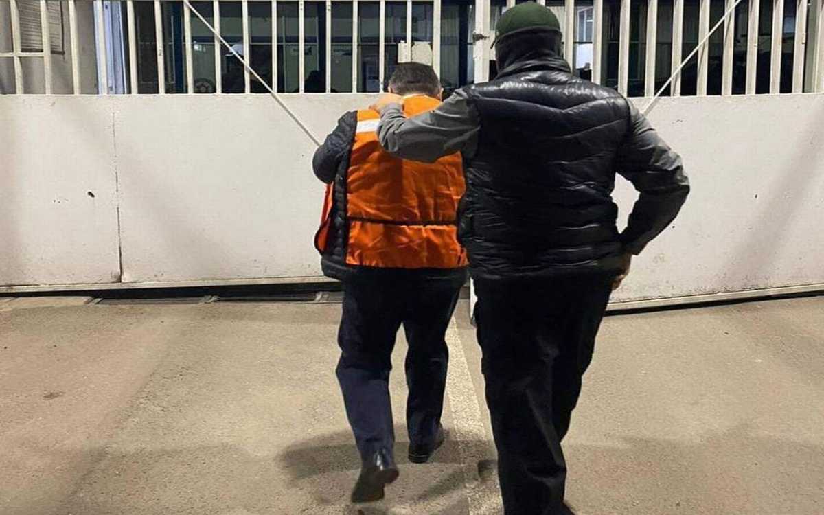 Vinculan a proceso a exfuncionarios por homicidio doloso en casos de meningitis 