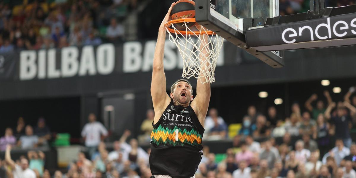 Withey se sube a los podios históricos de mates y tapones del Bilbao Basket