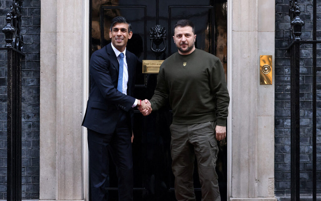 Zelenski visita a Reino Unido y agradece 'mano amiga'