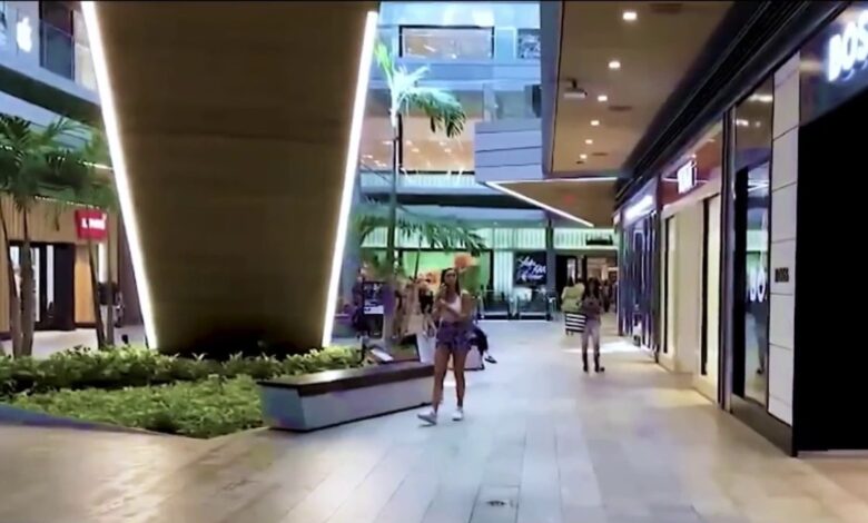 acusado de intentar asaltar sexualmente una mujer en centro comercial enfrenta 6 cargos