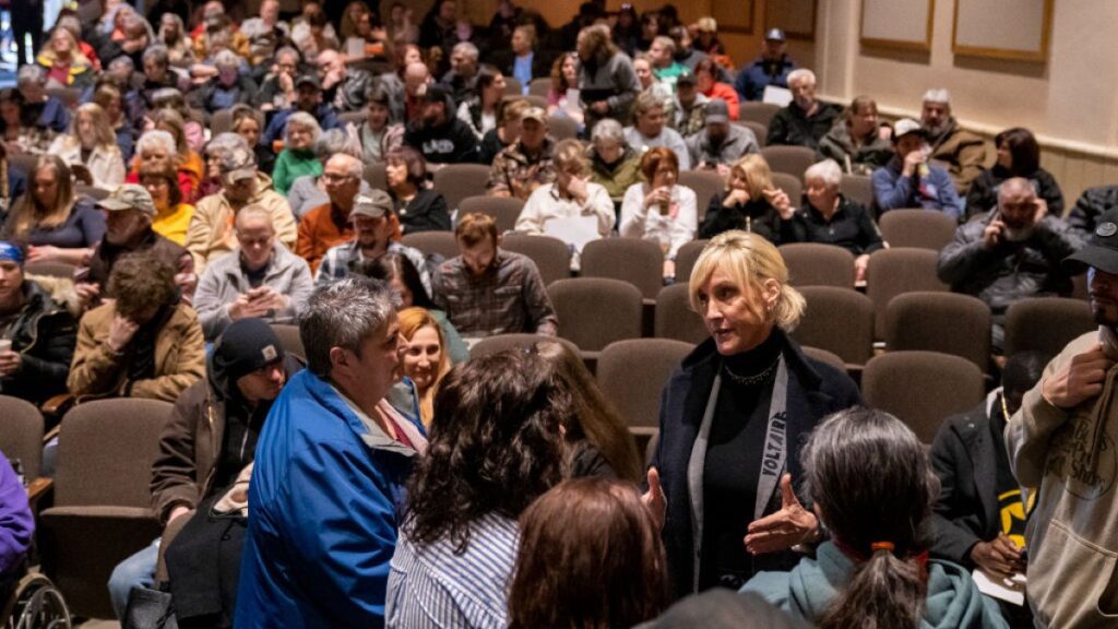 advierten de peligros para la salud tras descarrilamiento con sustancias tóxicas