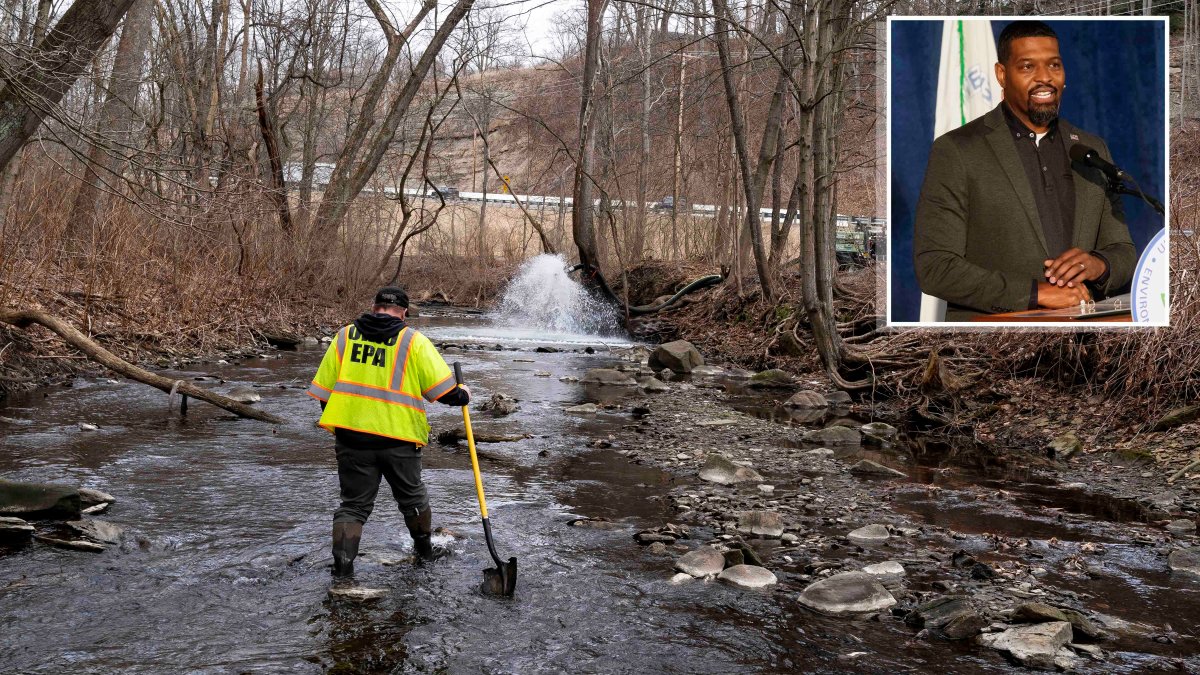 la EPA ordena a Norfolk Southern pagar por la limpieza del descarrilamiento tóxico en East Palestine