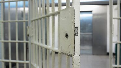 mujer con diabetes queda atrapada por días en una celda