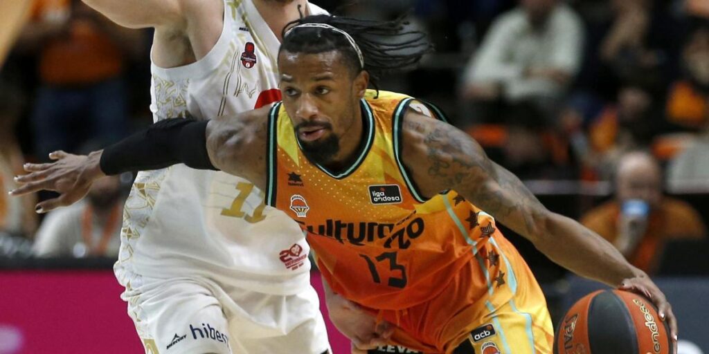 " Ha sido un cambio muy loco y me toca empezar desde abajo"