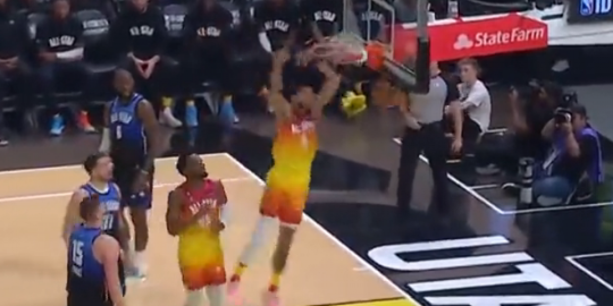 ¡Momentazo!: mate espectacular de LeBron...y Tatum le responde así