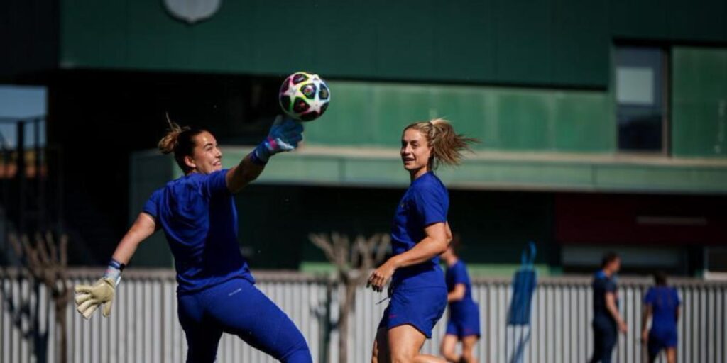 ¡Alexia ya entrena una parte con el grupo!