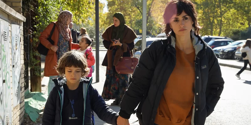 penélope cruz al margen película netflix