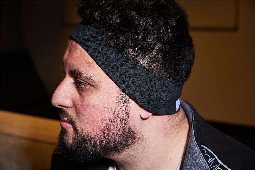 auriculares para dormir que se usan en la cabeza de los cazadores