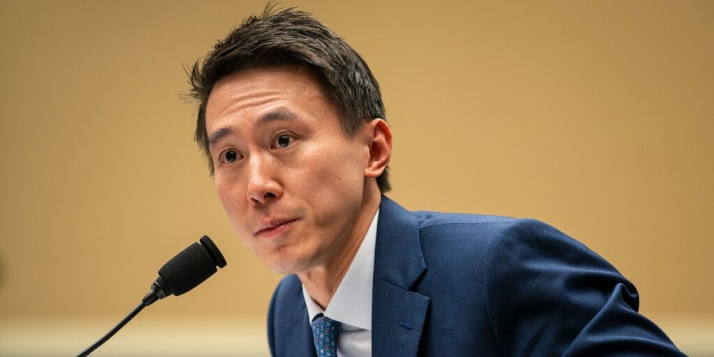 ¿Quién es el director ejecutivo de TikTok, Shou Zi Chew, y por qué testificó ante el Congreso?