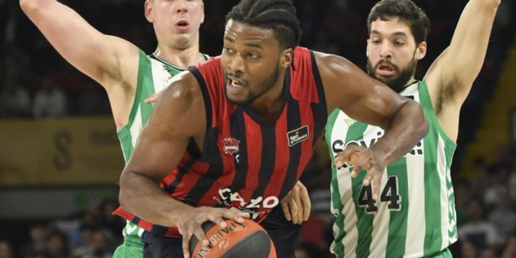 71-83: El Baskonia toma Sevilla a base de triples