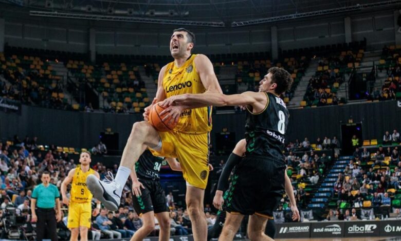 72-74: El Lenovo Tenerife remonta en Miribilla