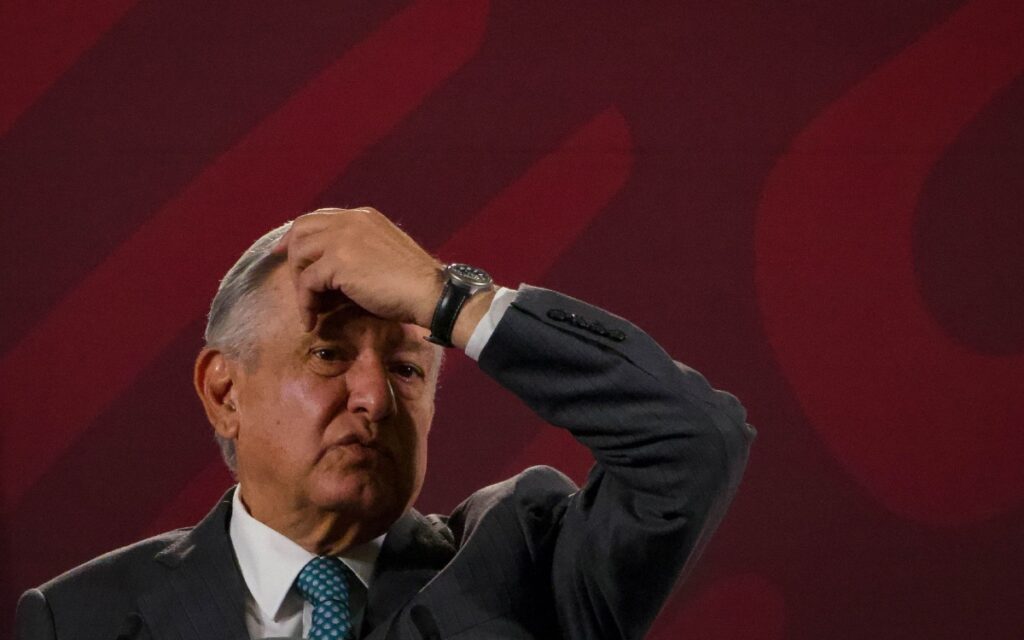 AMLO niega que Centro Militar de Inteligencia use Pegasus