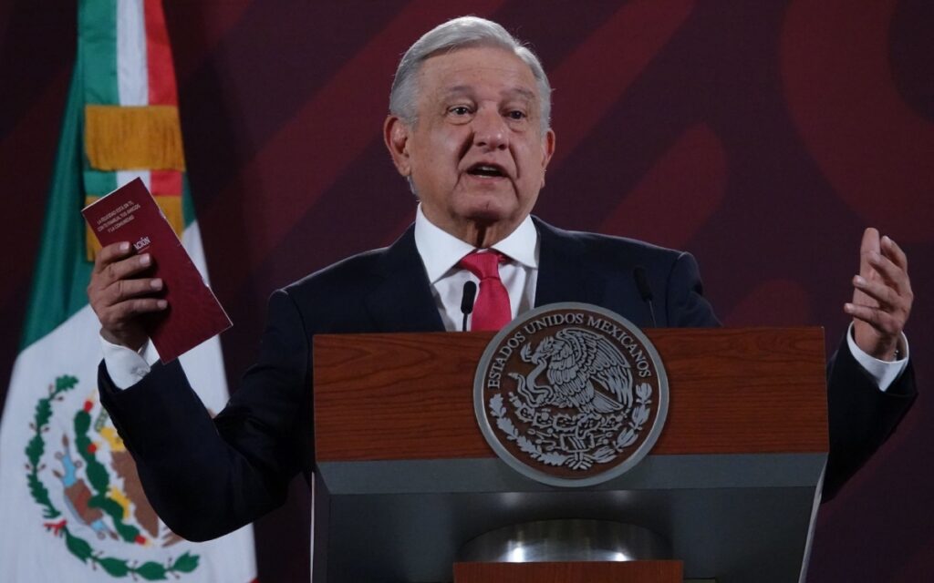 AMLO ofrece su apoyo al abogado del peruano Pedro Castillo