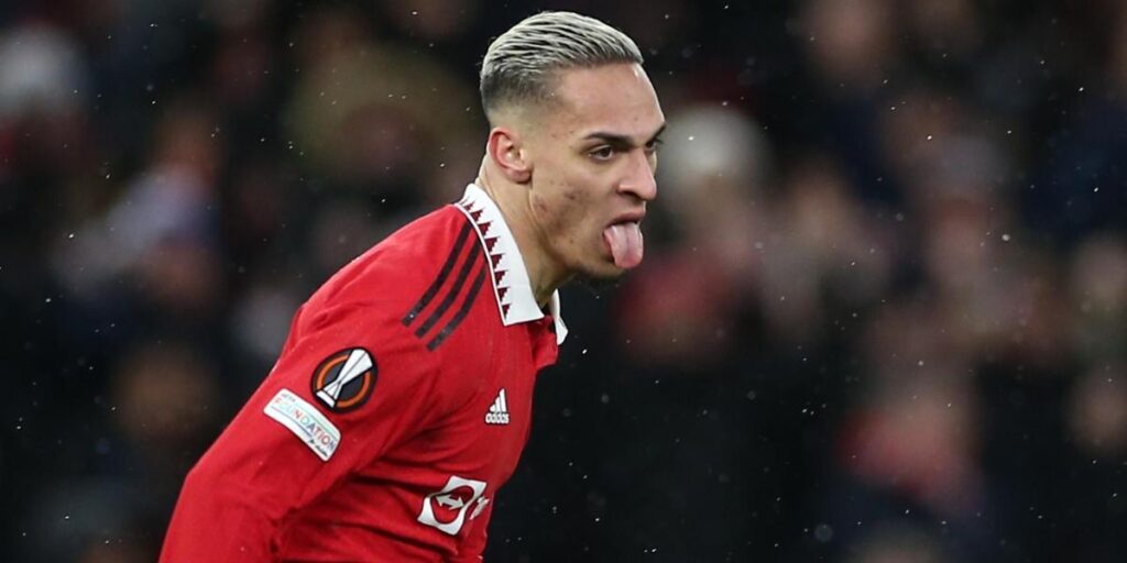 Antony se granjea la fama de 'chupón'