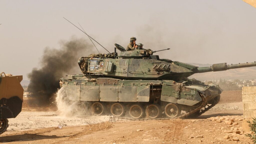 Ataque suicida con drones deja un contratista estadounidense muerto y varios heridos en Siria