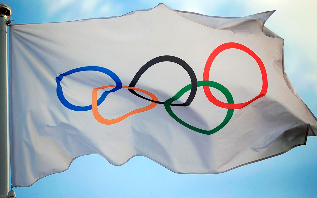 Bach ve un “declive del sistema deportivo” si se excluye a atletas por razones políticas