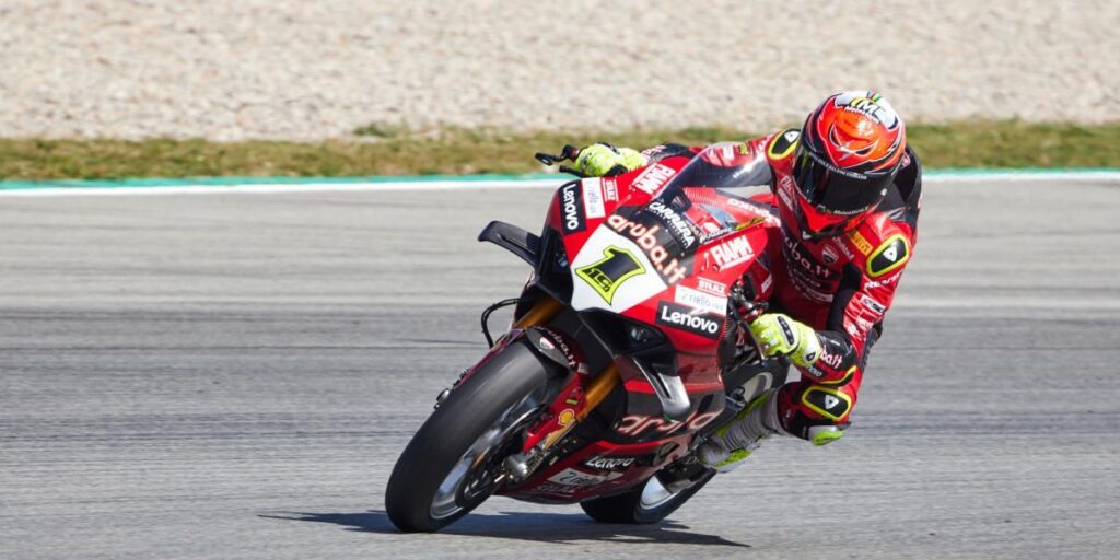 Bautista cierra el test de Barcelona rozando el récord