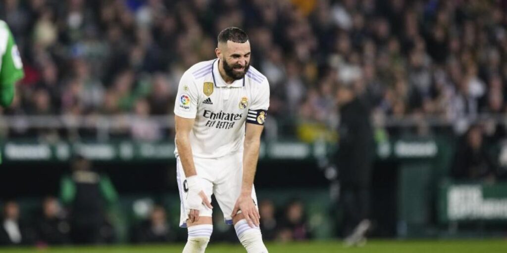 Benzema vuelve a encender las alarmas