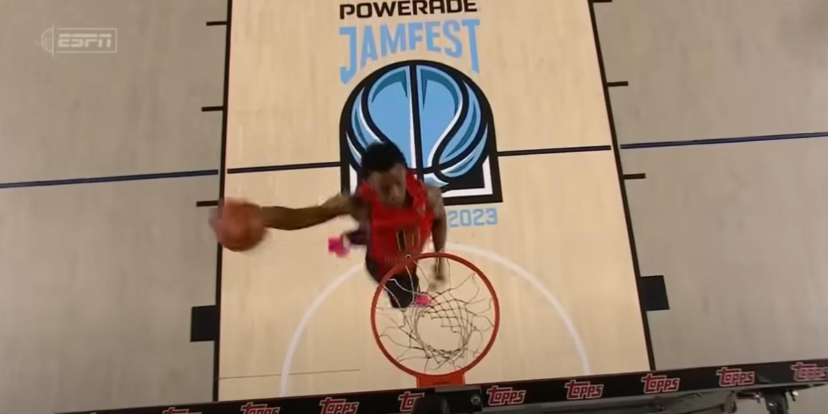 Bronny, el hijo de LeBron, maravilla con un concurso de mates brutal