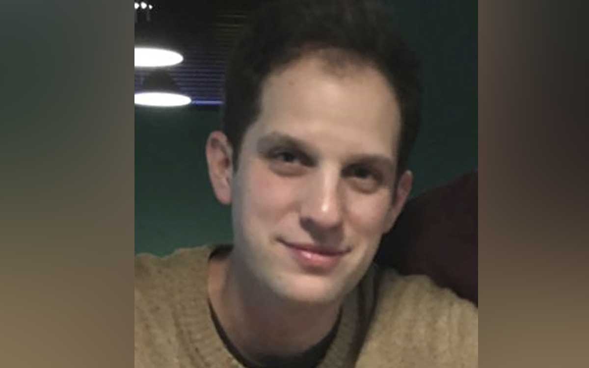 Campaña Emblema de Prensa pide libertad de periodista de EU detenido en Rusia