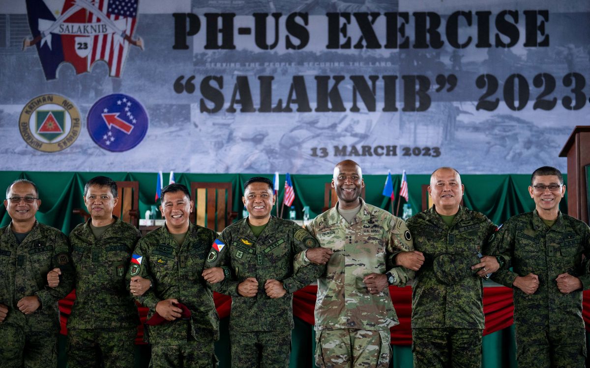 China arremete contra EU por ampliar presencia militar en Filipinas