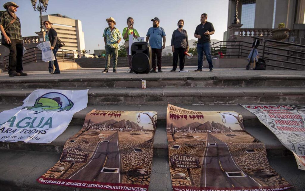 Colectivos alistan amparos para garantizar abasto de agua en NL