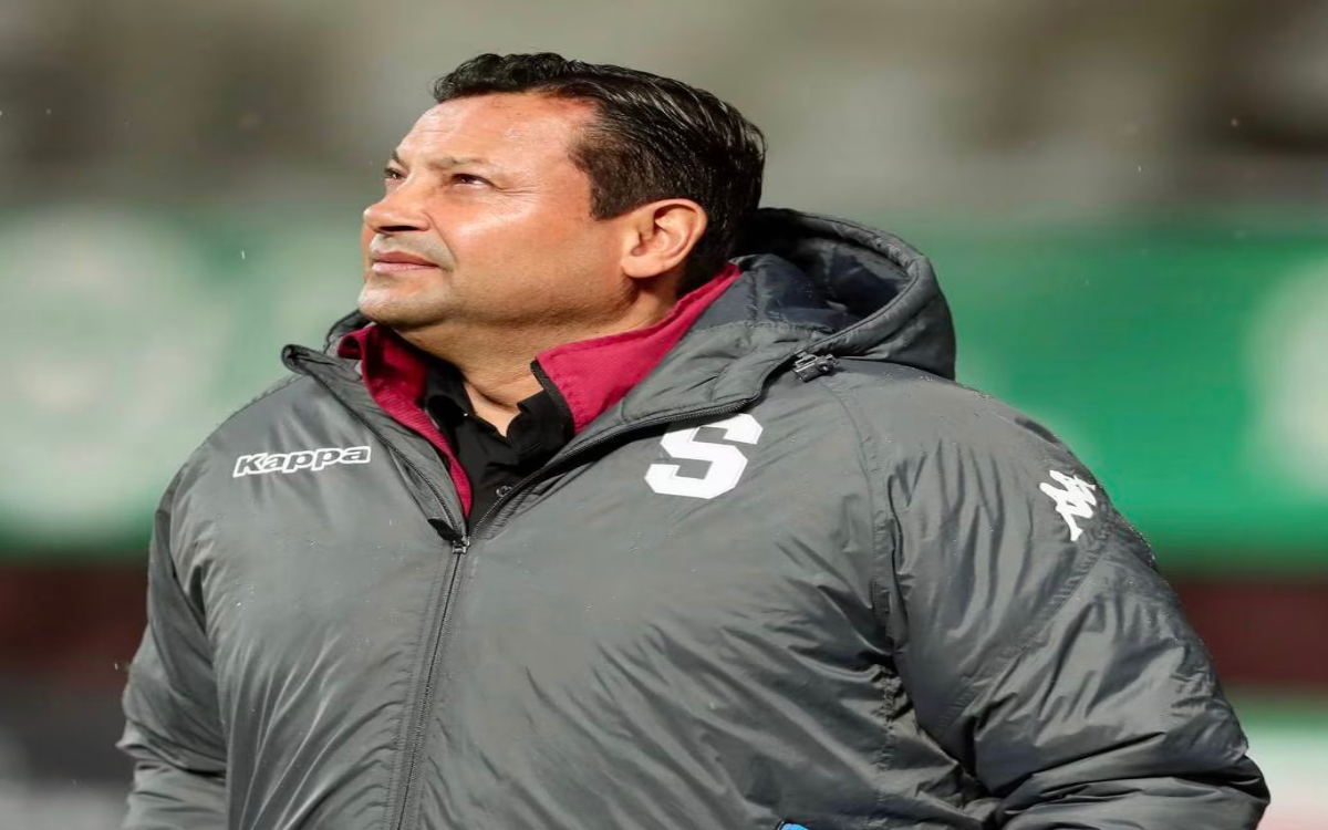 Corre Saprissa a su técnico por insultos racistas a un futbolista | Video