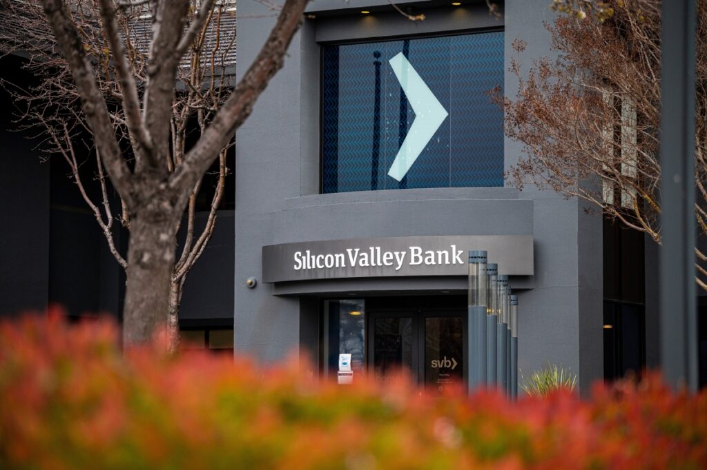 Daily Crunch: Silicon Valley Bank quiebra: los reguladores toman el control de $ 175B + en depósitos