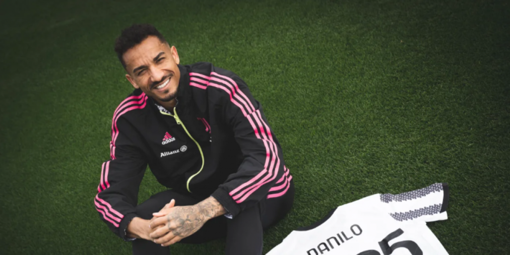Danilo renueva con la Juventus