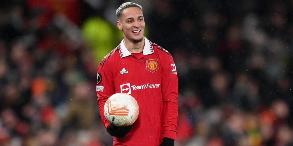 De golazo en golazo y tiro porque me toca: Así la clavó Antony por la mismísima escuadra