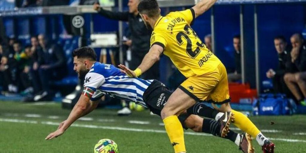 El Alavés se deja dos puntos ante el colista