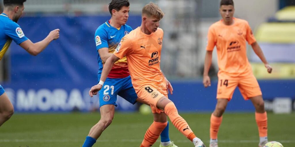 El Andorra despierta en el segundo tiempo