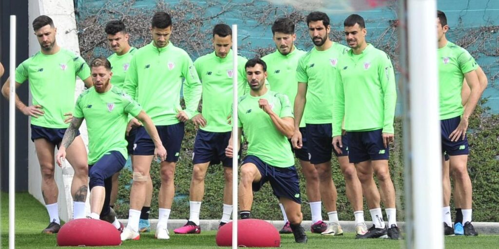 El Athletic realiza la última sesión de la semana en Lezama