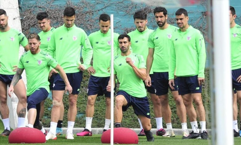 El Athletic realiza la última sesión de la semana en Lezama