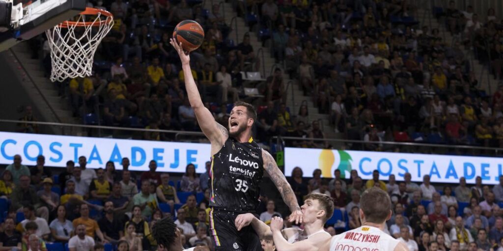 El BAXI Manresa cede en Tenerife en el último cuarto