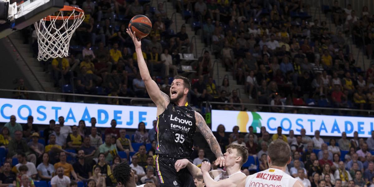 El BAXI Manresa cede en Tenerife en el último cuarto