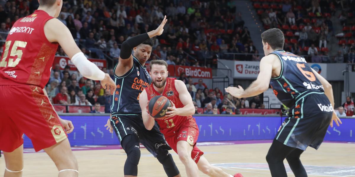 El Casademont supera al Valencia y se aleja del descenso