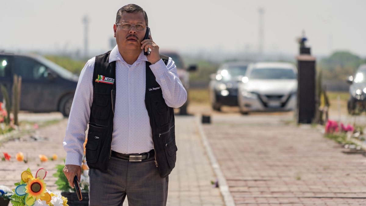 El Ejército mexicano espió con Pegasus al activista Raymundo Ramos para interferir en una investigación sobre ejecuciones extrajudiciales