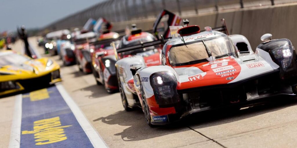 El Ferrari de Miguel Molina acaba tercero en una prueba dominada por Toyota