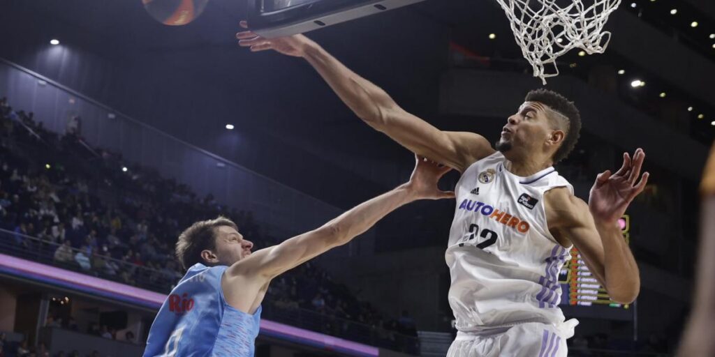 El Obradoiro examina la profundidad de banquillo del Real Madrid