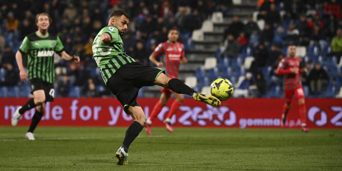 El Sassuolo frustra al Cremonese en el descuento