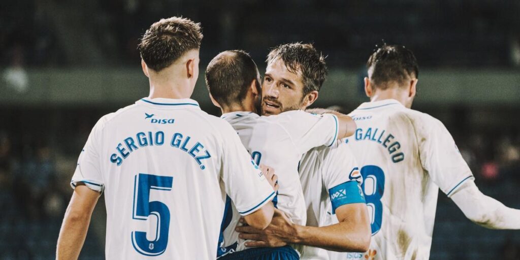 El Tenerife se plantea ante el Villareal B un partido tipo derbi canario